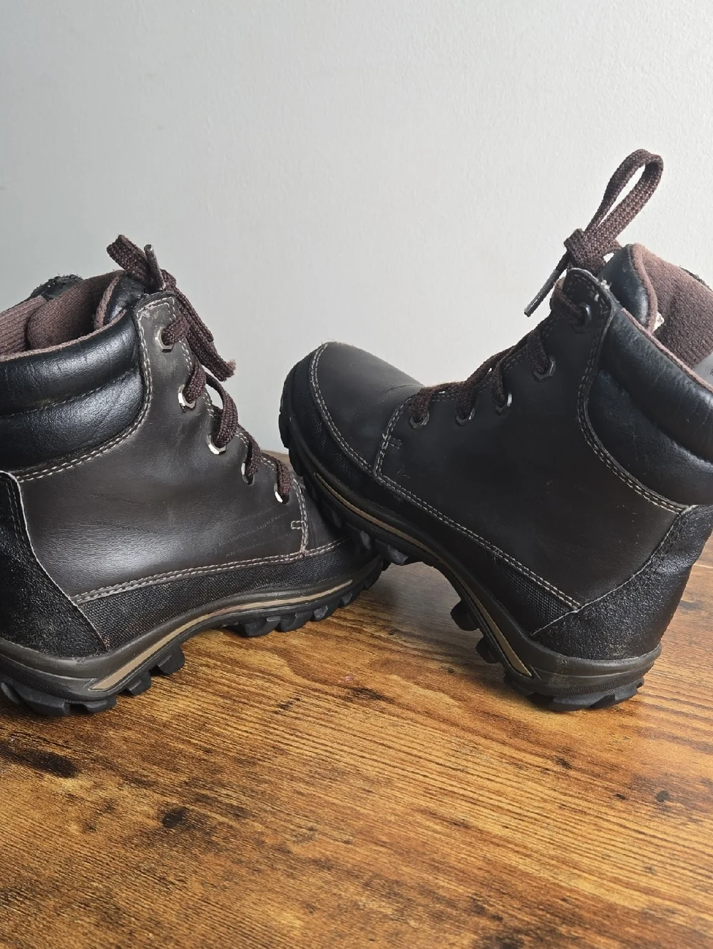 Timberland Boys Premium Brown Leather Boots Mid Waterproof Sz 1.5 Streetwear